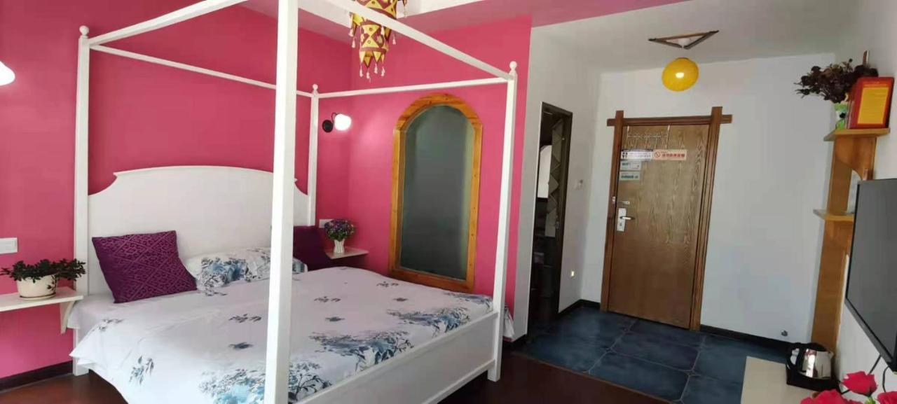 Zhangjiajie April Hostel Bagian luar foto