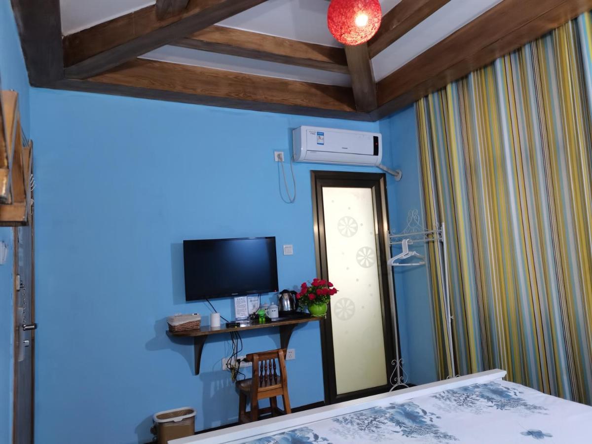 Zhangjiajie April Hostel Bagian luar foto